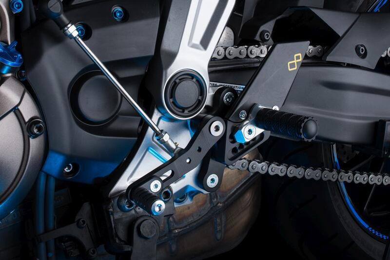 Pedane Regolabili Con Poggia Piedi Fissi per Yamaha Naturale